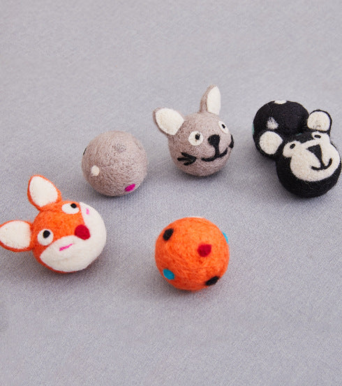Exciting Interactive Cat Toy Ball - Chirps, Croaks & Purrs!